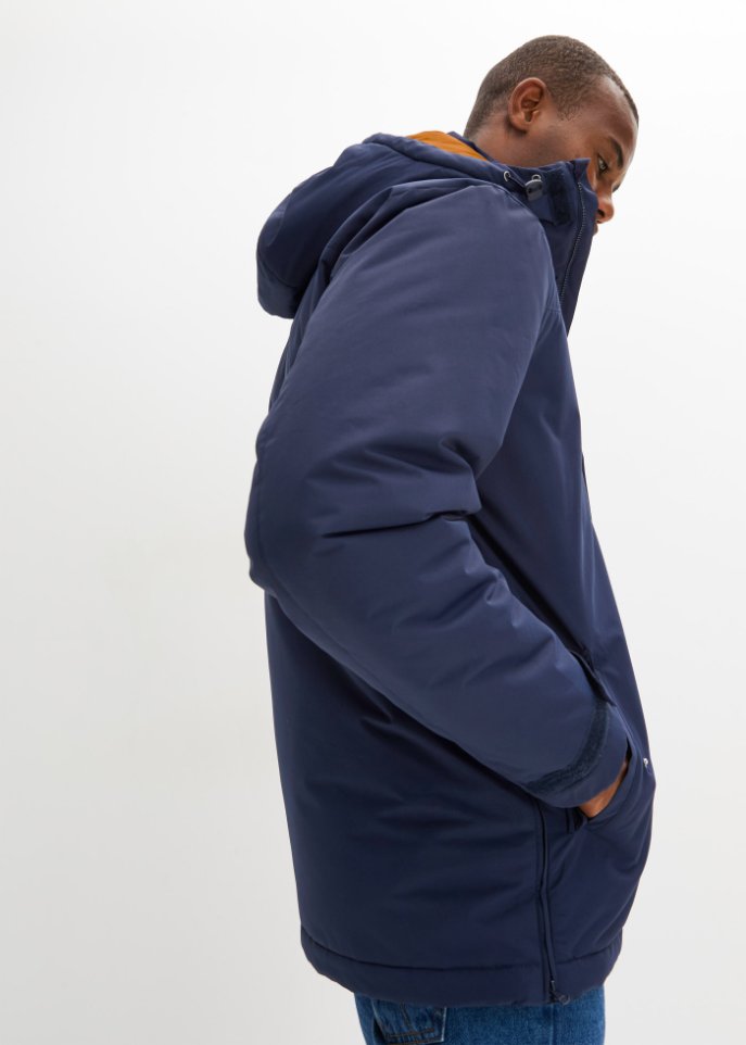 Winterjacke mit Komfortschnitt und recyceltem Polyester