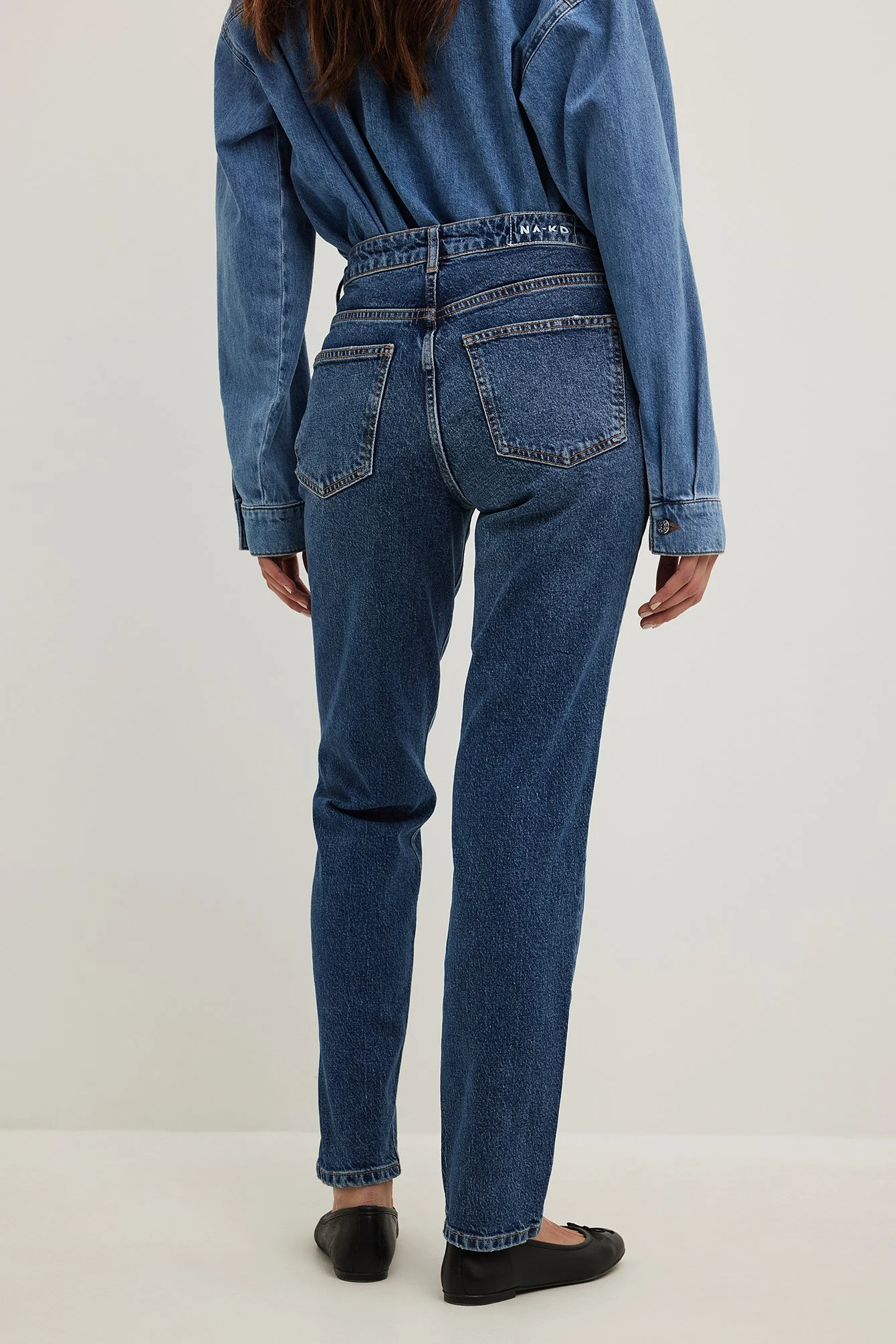 Schlanke Jeans mit mittlerer Taille