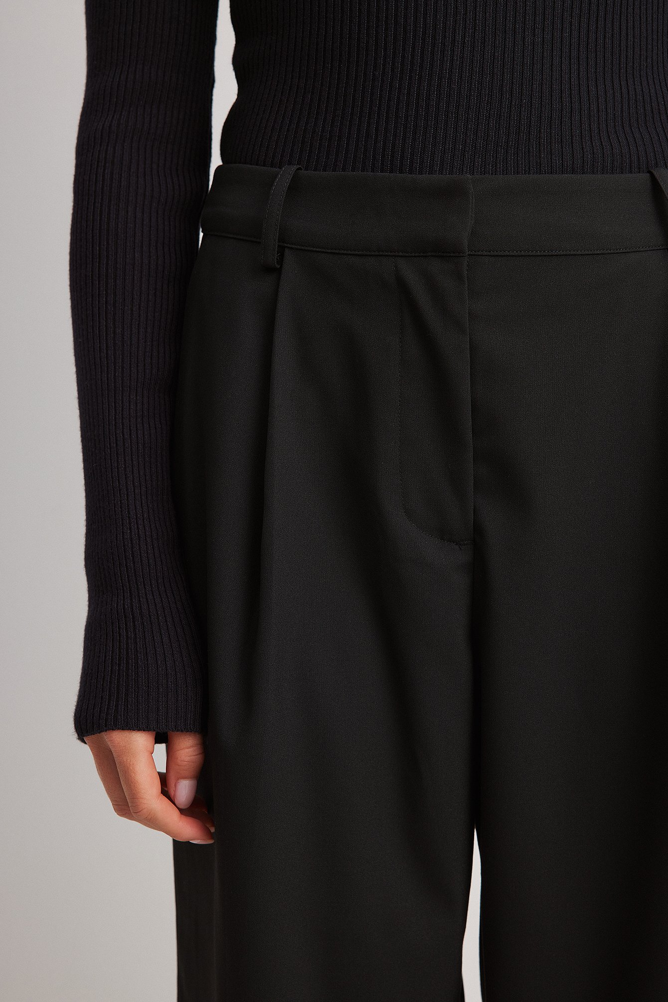 Knöchelhohe Anzughose mit hoher Taille