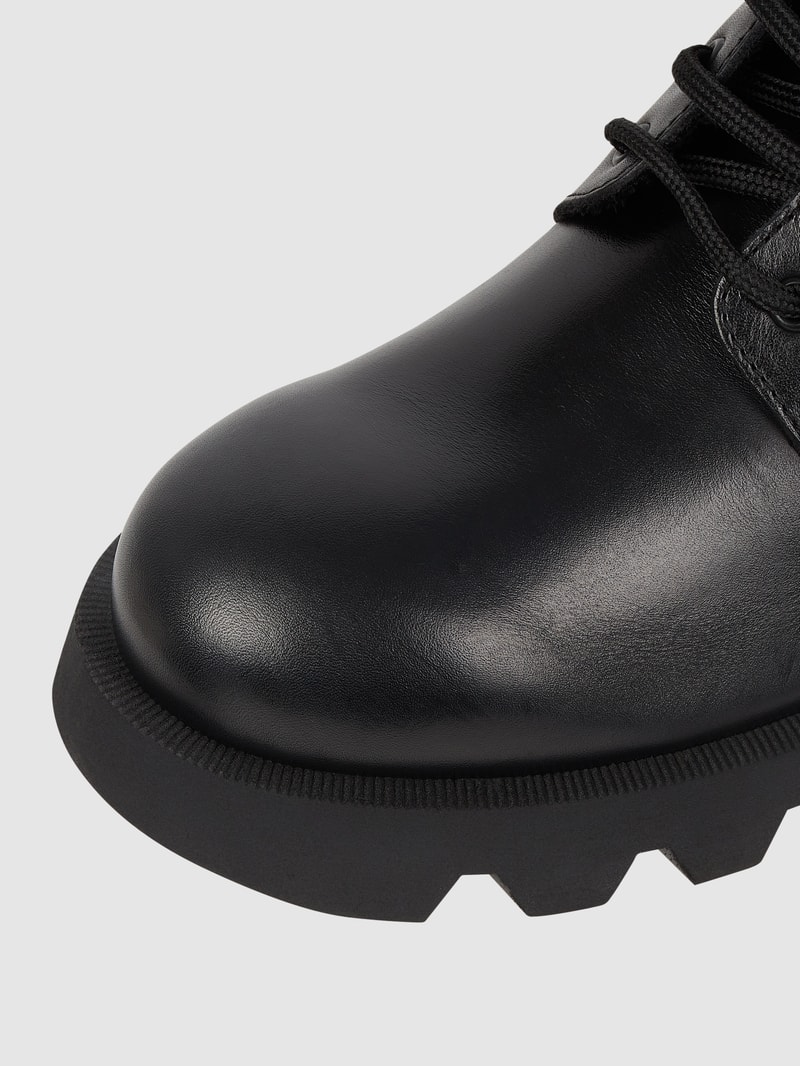 Boots aus Leder in schwarz