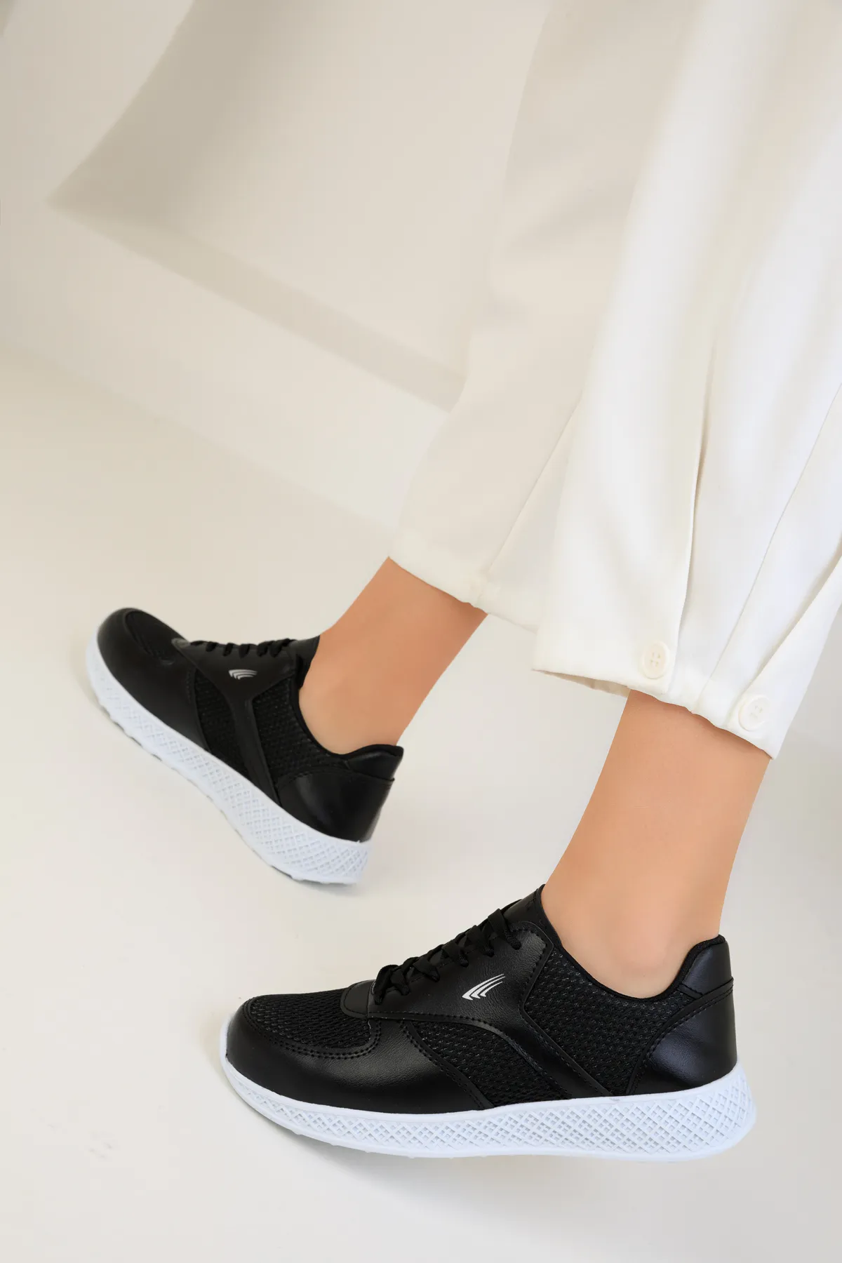SOHO  Schwarze Damen Sneakers 17166