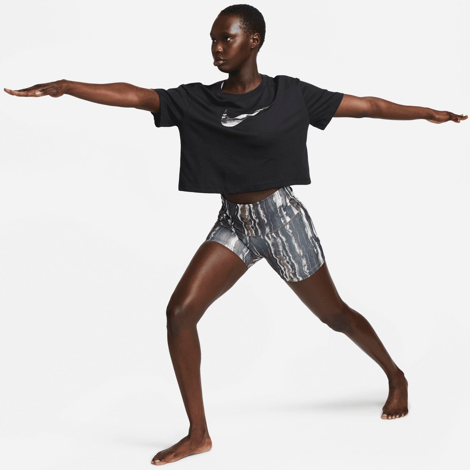 Nike Trainingsshirt Dri-FIT Women's Short-Sleeved Cropped Yoga Tee