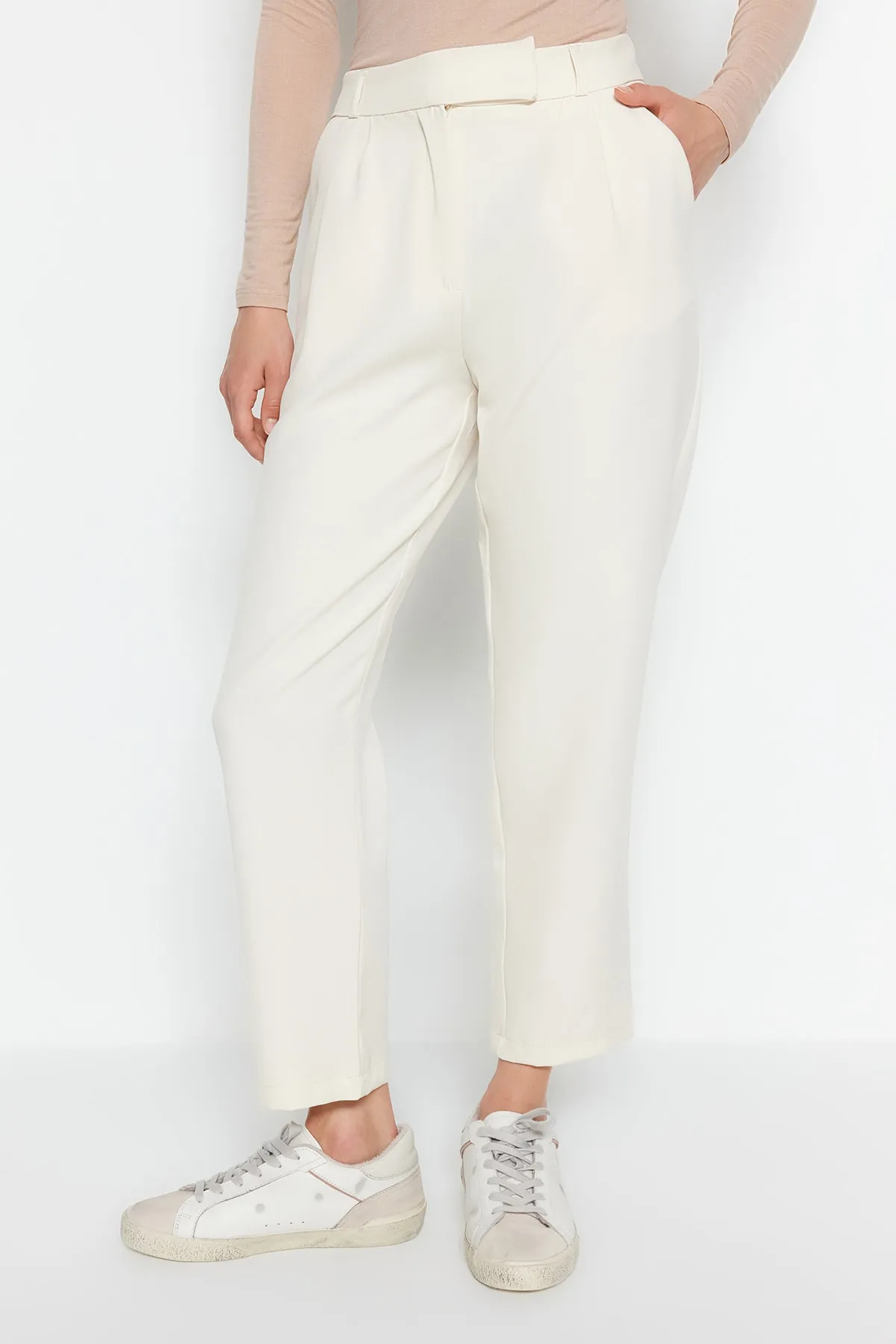 Trendyol Modest  Cremefarbenes Blazer-Jacken-Hosen-Gewebe-Bottom-Top-Set TCTAW23US00132