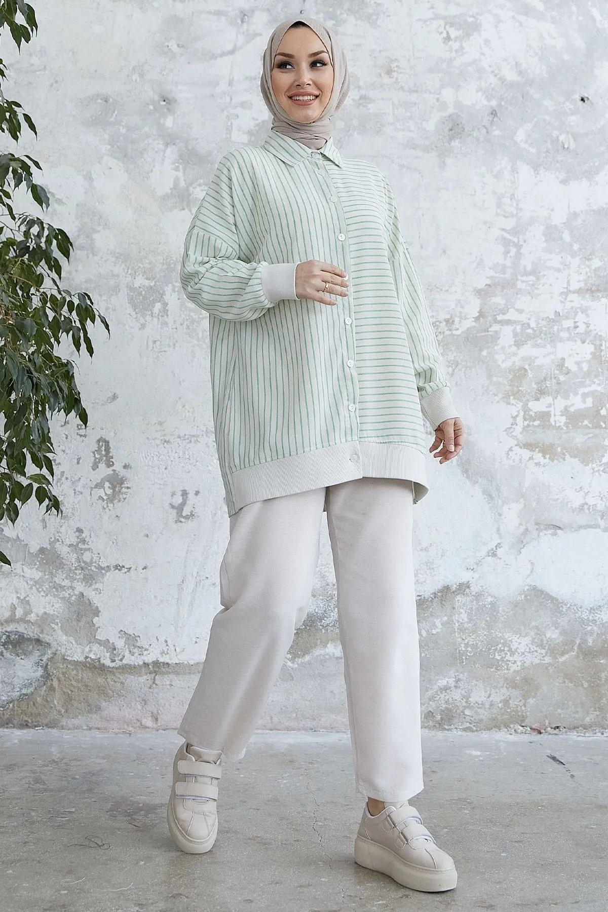InStyle  Elinya Leinenhemd-Set mit Streifenmuster – Grün