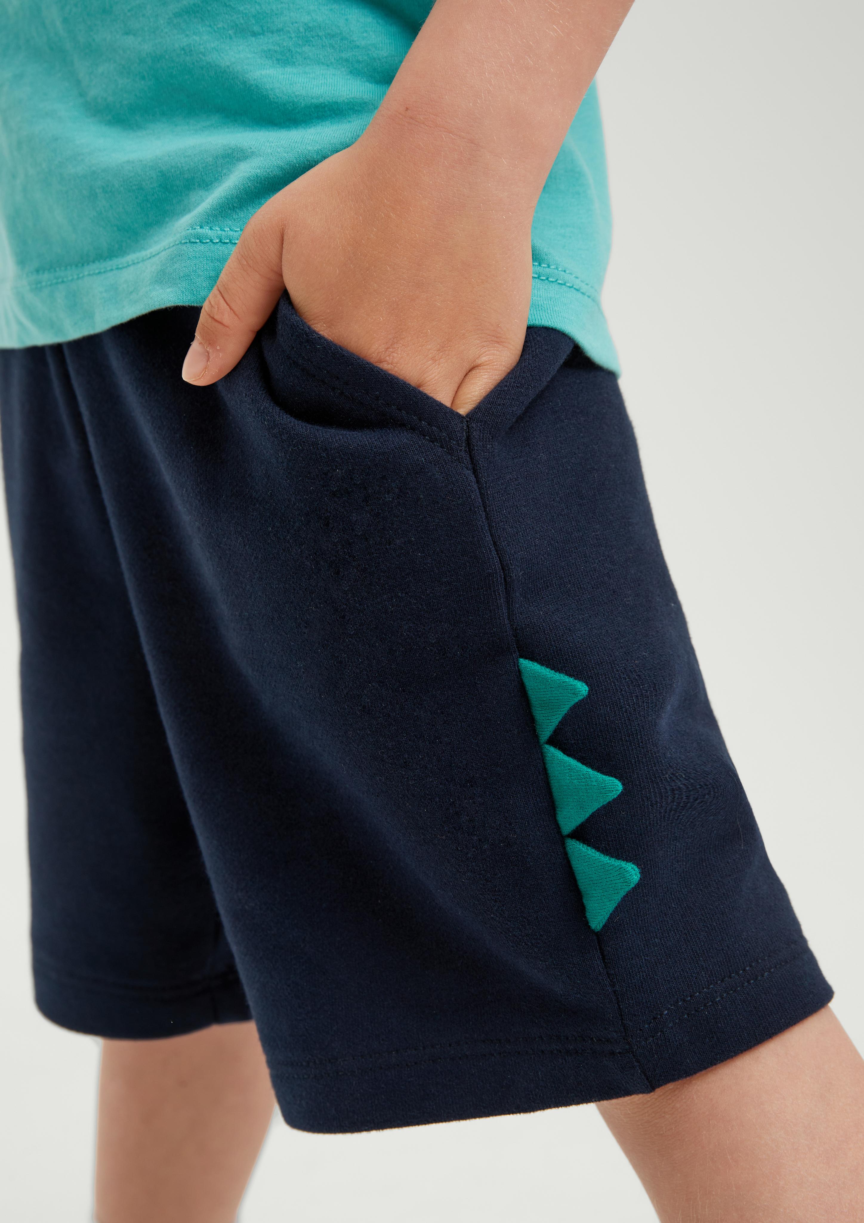Loose: Bermudas mit Zacken-Applikation  2130675-5952