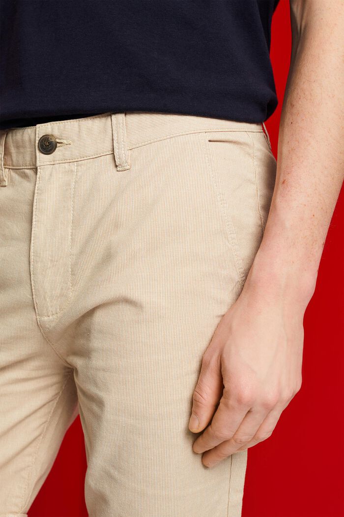 Zweifarbige Chino-Shorts