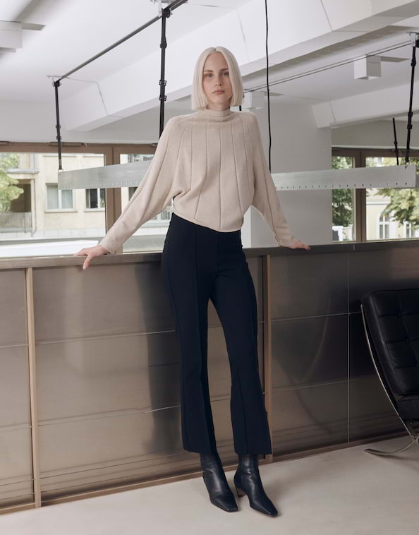 Flared Pants Curinna detail