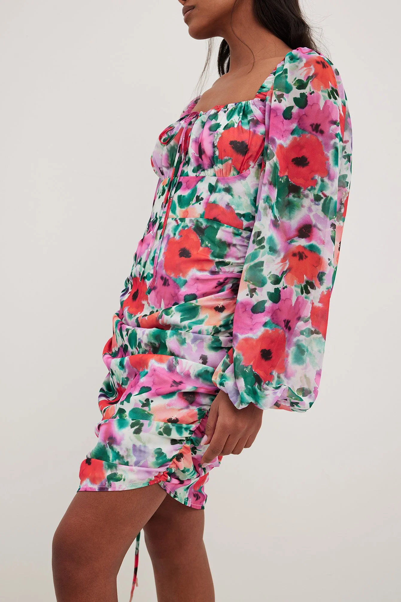 Chiffon-Minikleid mit Kordelzug
