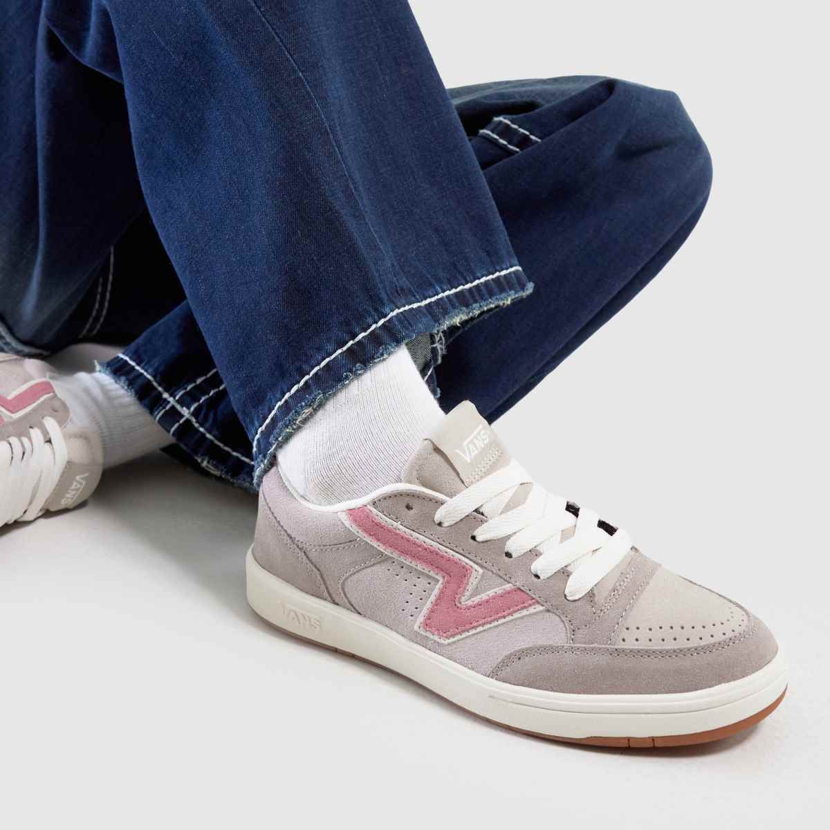 Vans Lowland CC – Vita och rosa träningsskor