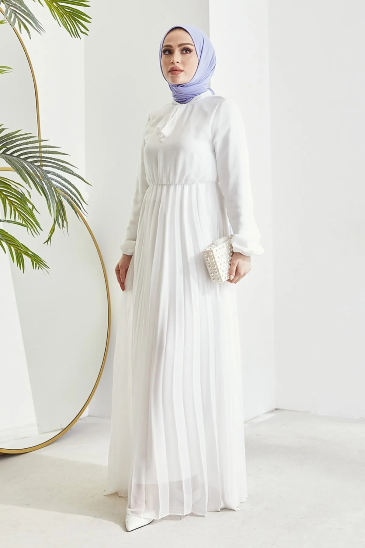InStyle  Plissiertes Limelda-Chiffon-Hijab-Kleid – Weiß