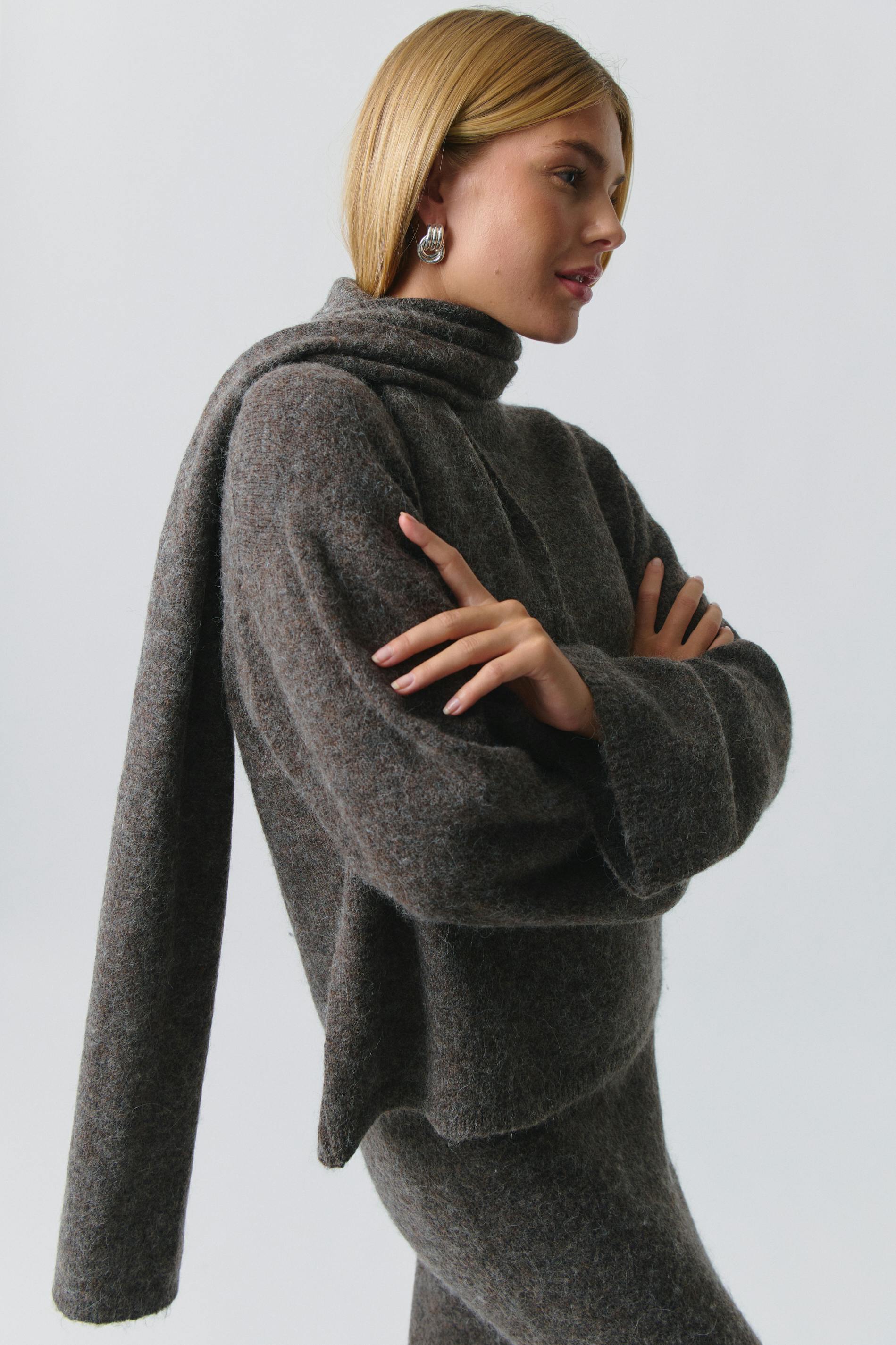 Knitted scarf sweater