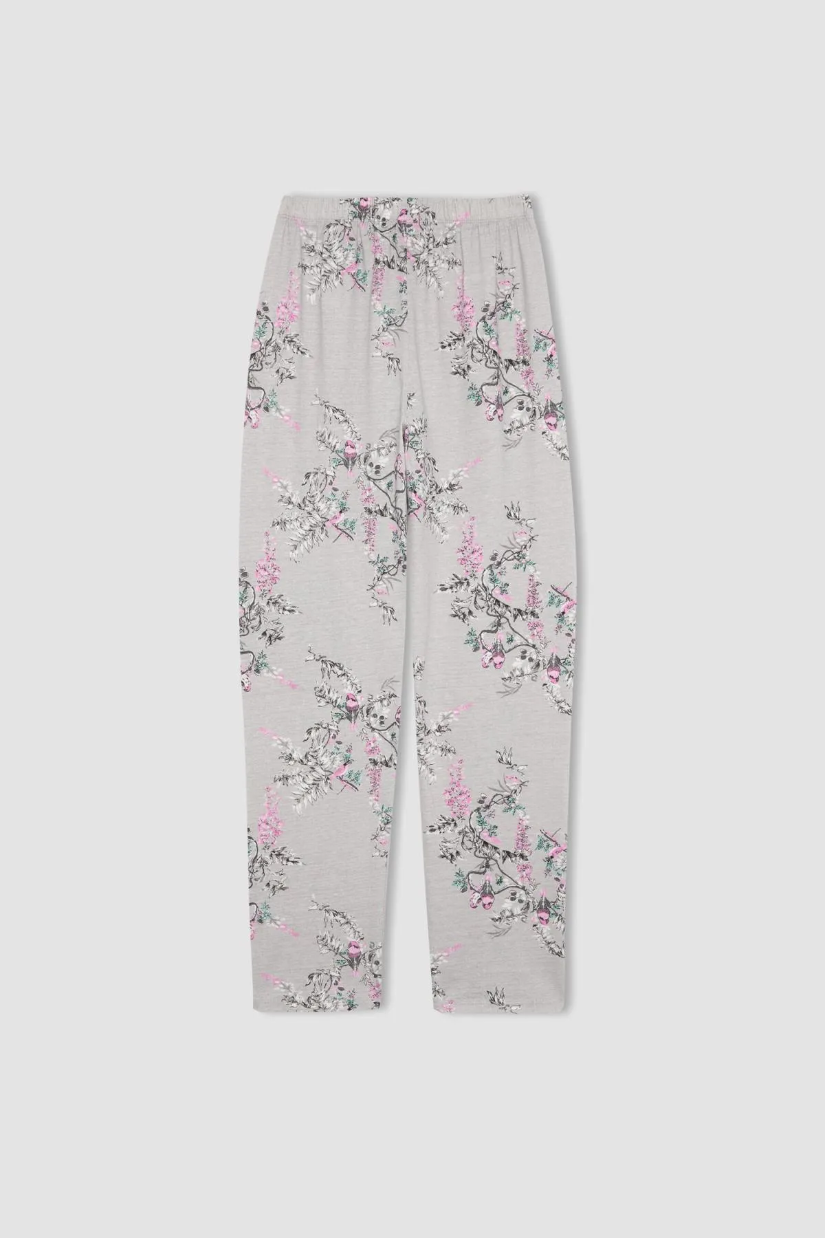 DeFacto  Verlieben Sie sich in ein langärmliges Pyjama-Set mit normaler Passform