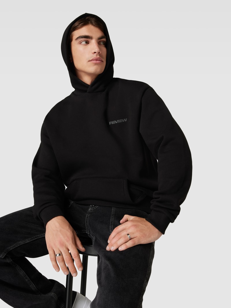 Hoodie mit Label-Print in schwarz