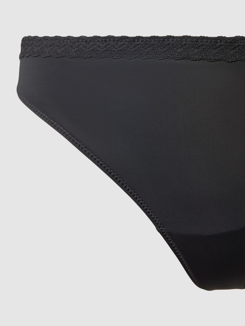 String mit Spitzenbesatz Modell 'MICRO' in schwarz
