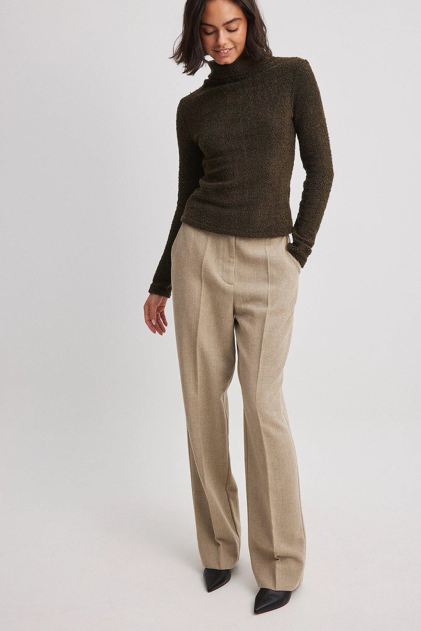 Strukturierter Pullover mit Trichterhalsausschnitt