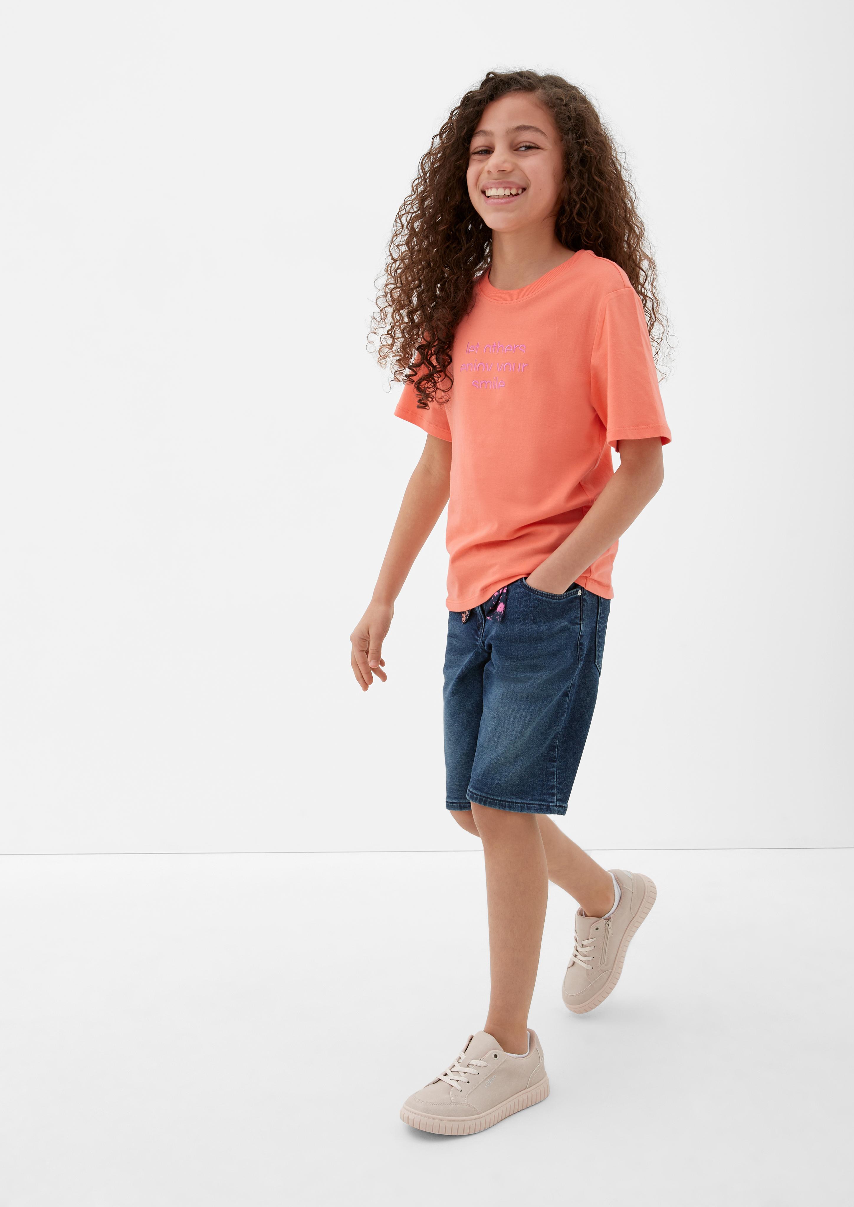 T-Shirt mit Stickerei  2128032-2034