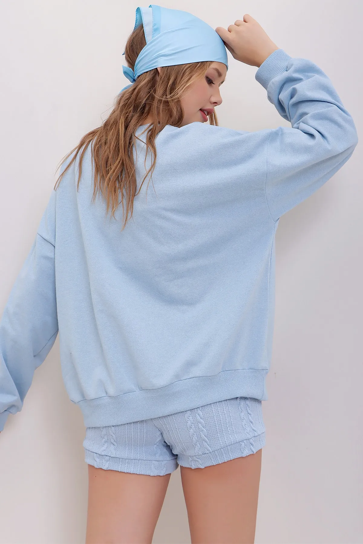 Trend Alaçatı Stili  Sweatshirt - Blau - Oversized