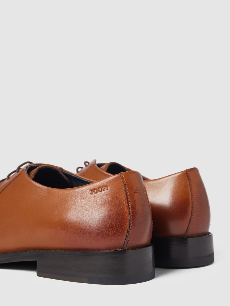 Derby-Schuhe aus Leder in cognac