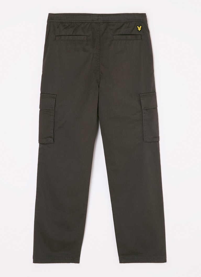 Calças cargo Lyle & Scott de corte reto com bolsos aplicados.