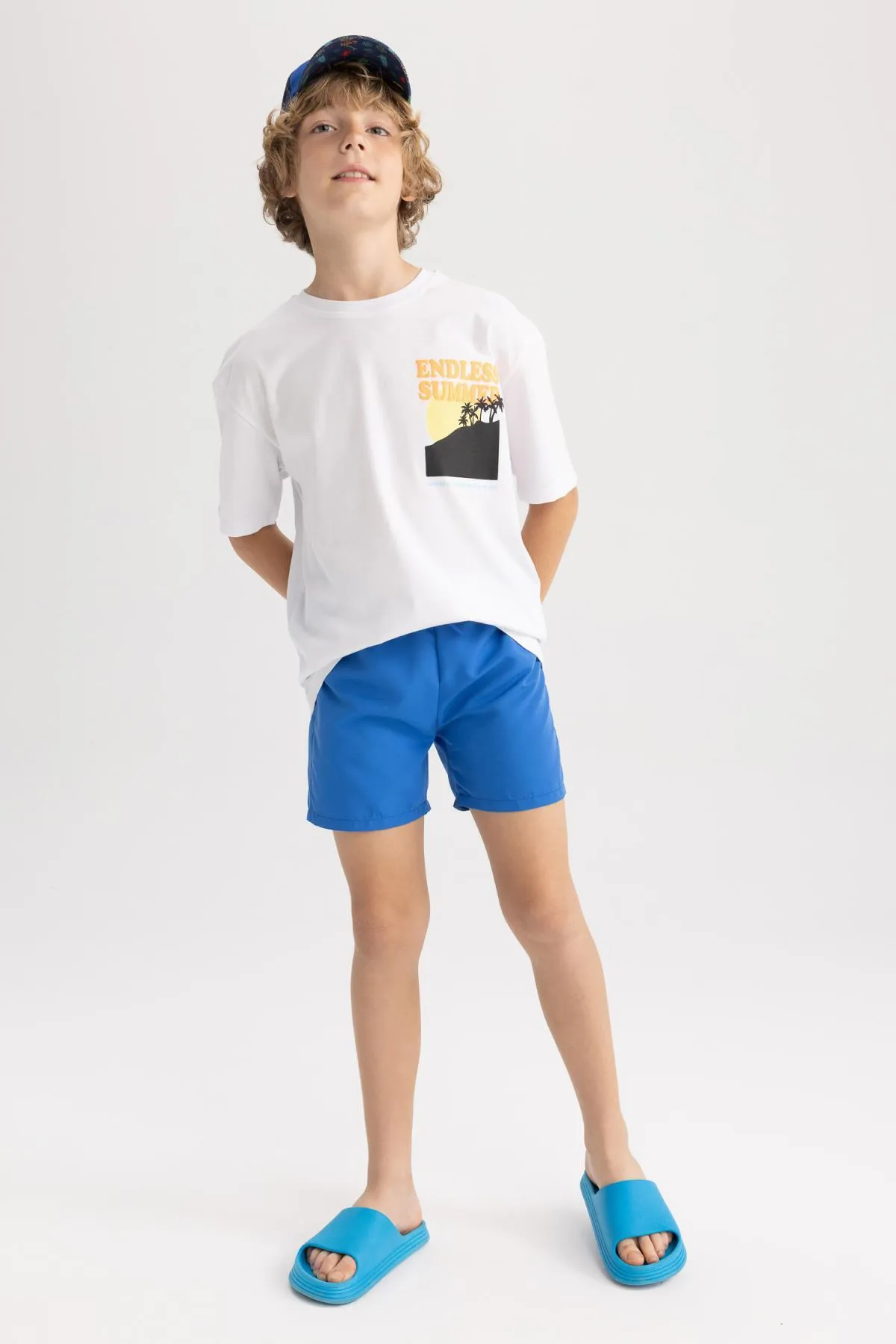 DeFacto  Wasserfarben wechselnde Badeshorts für Jungen A0715a823hs