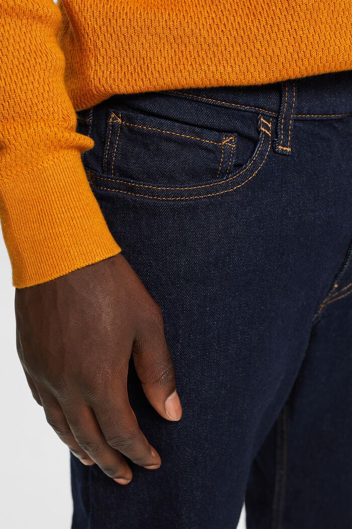 Recycelt: Jeans mit gerader Passform