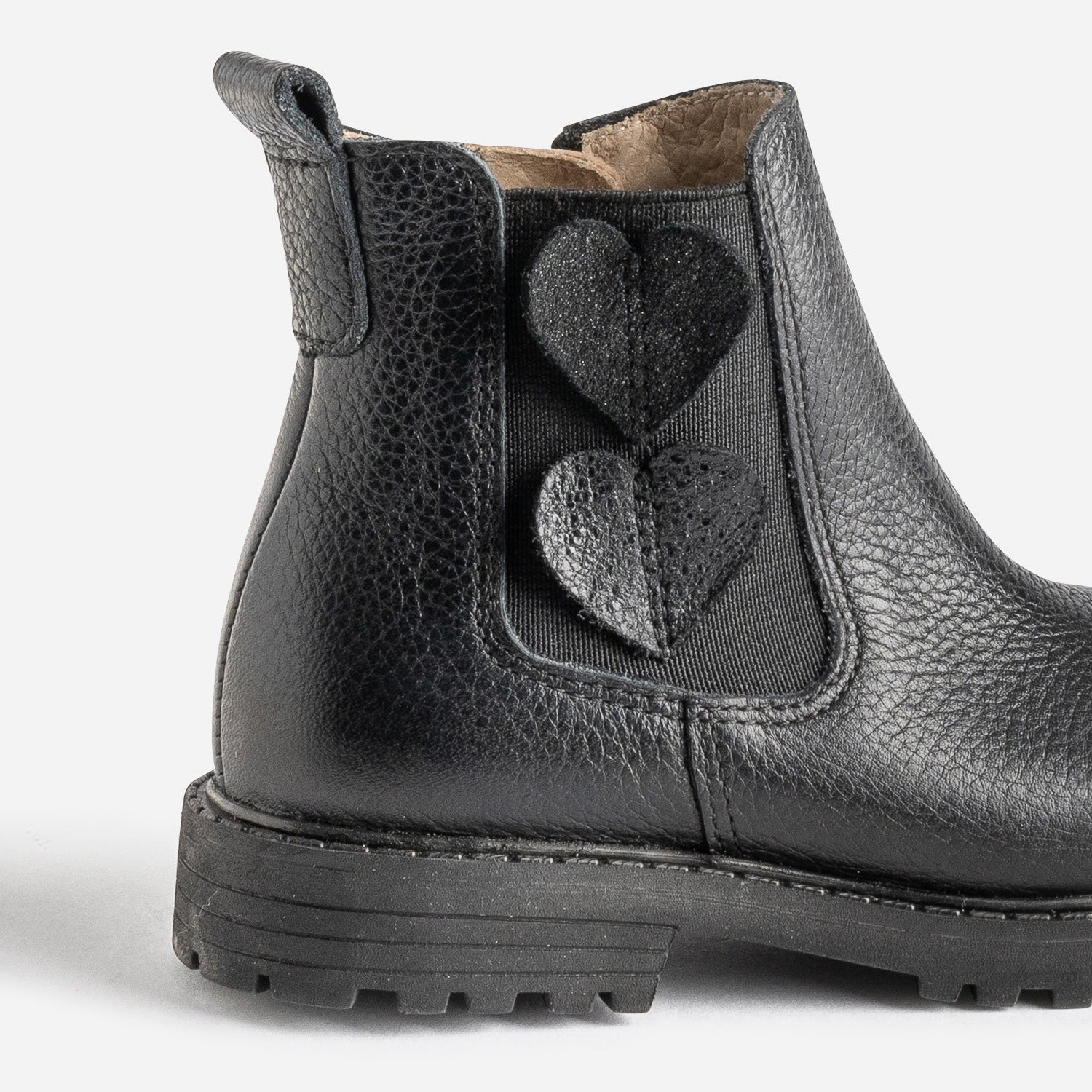 Chelsea boots éco-conçu BUGGY noir cuir décor cœurs