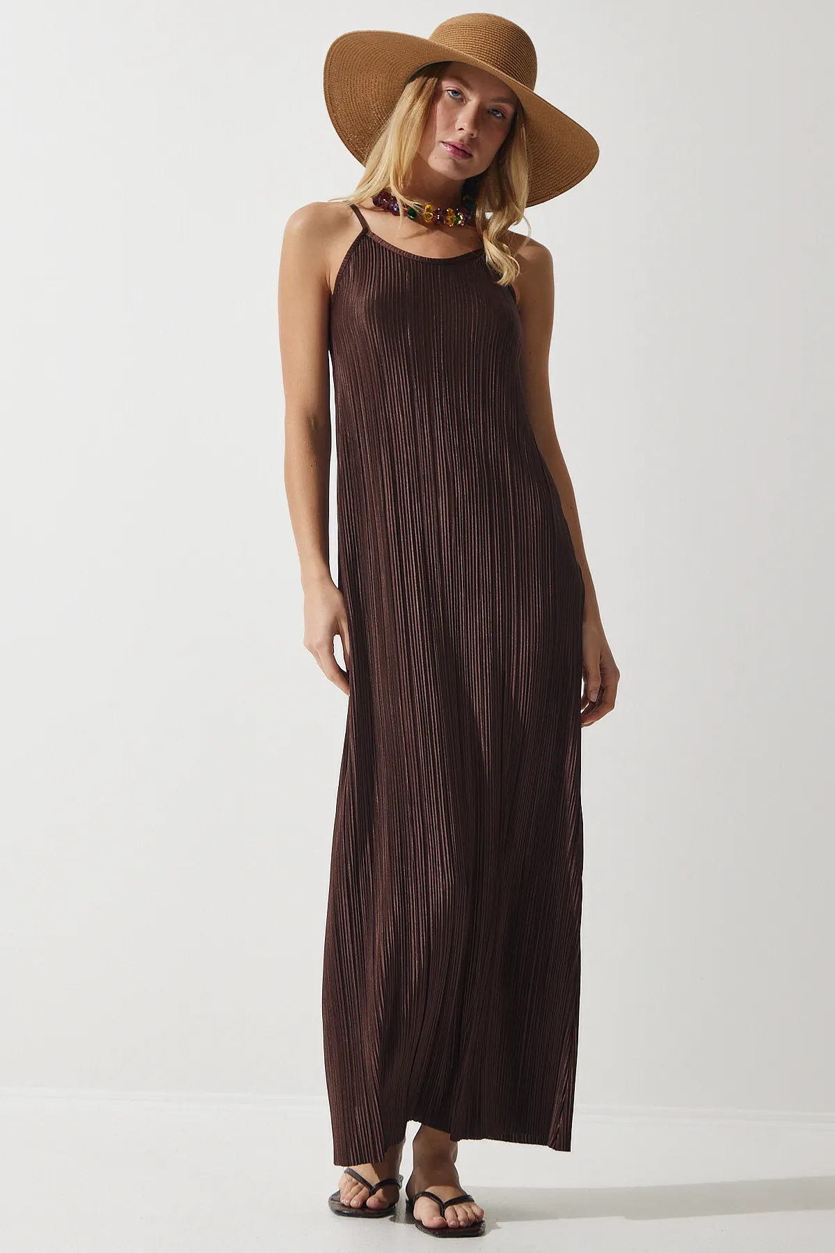 Happiness İstanbul  Damen Sommer Plisseekleid mit Trägern in Pflaume DZ00116