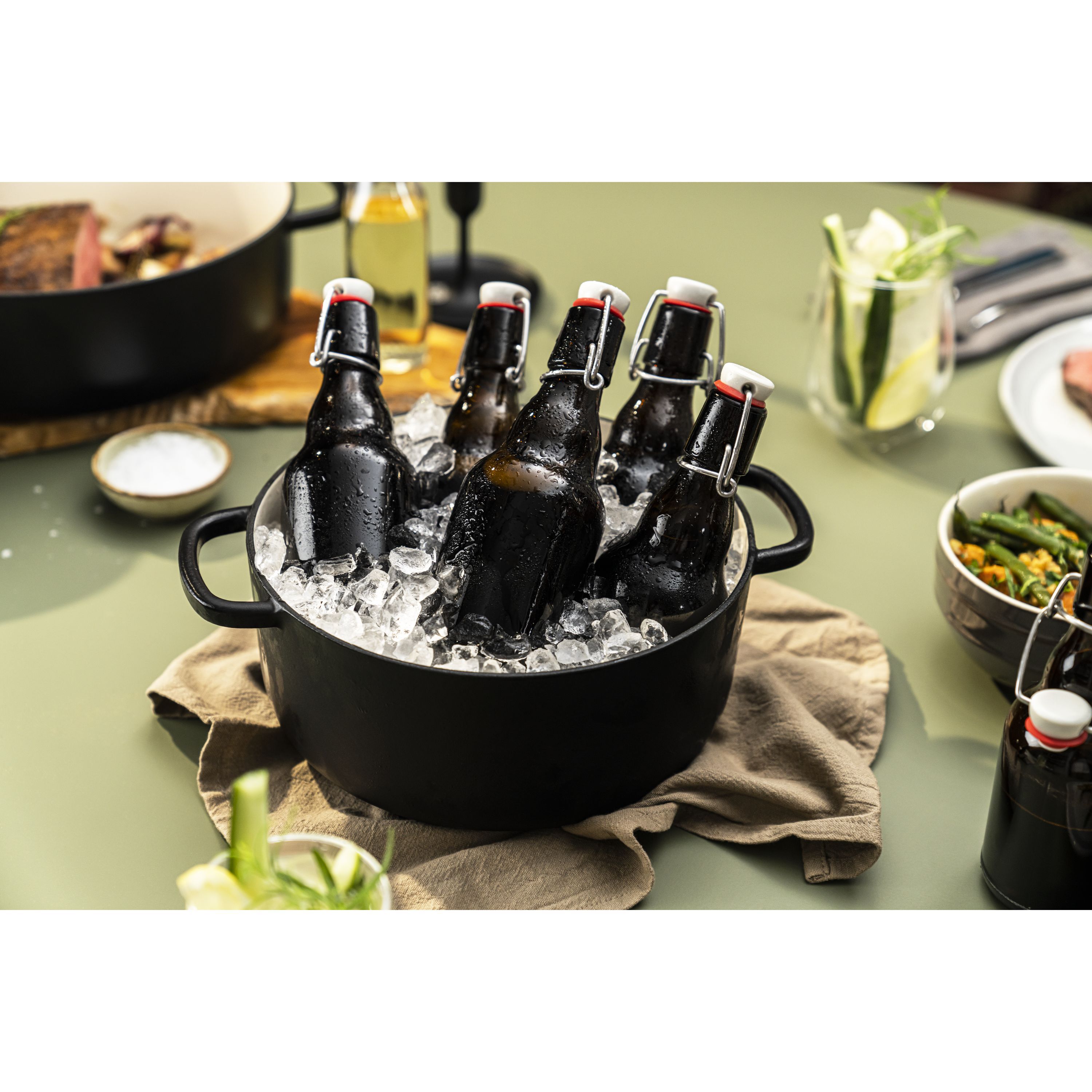 Cocotte 24 cm, rund, Schwarz, Gusseisen