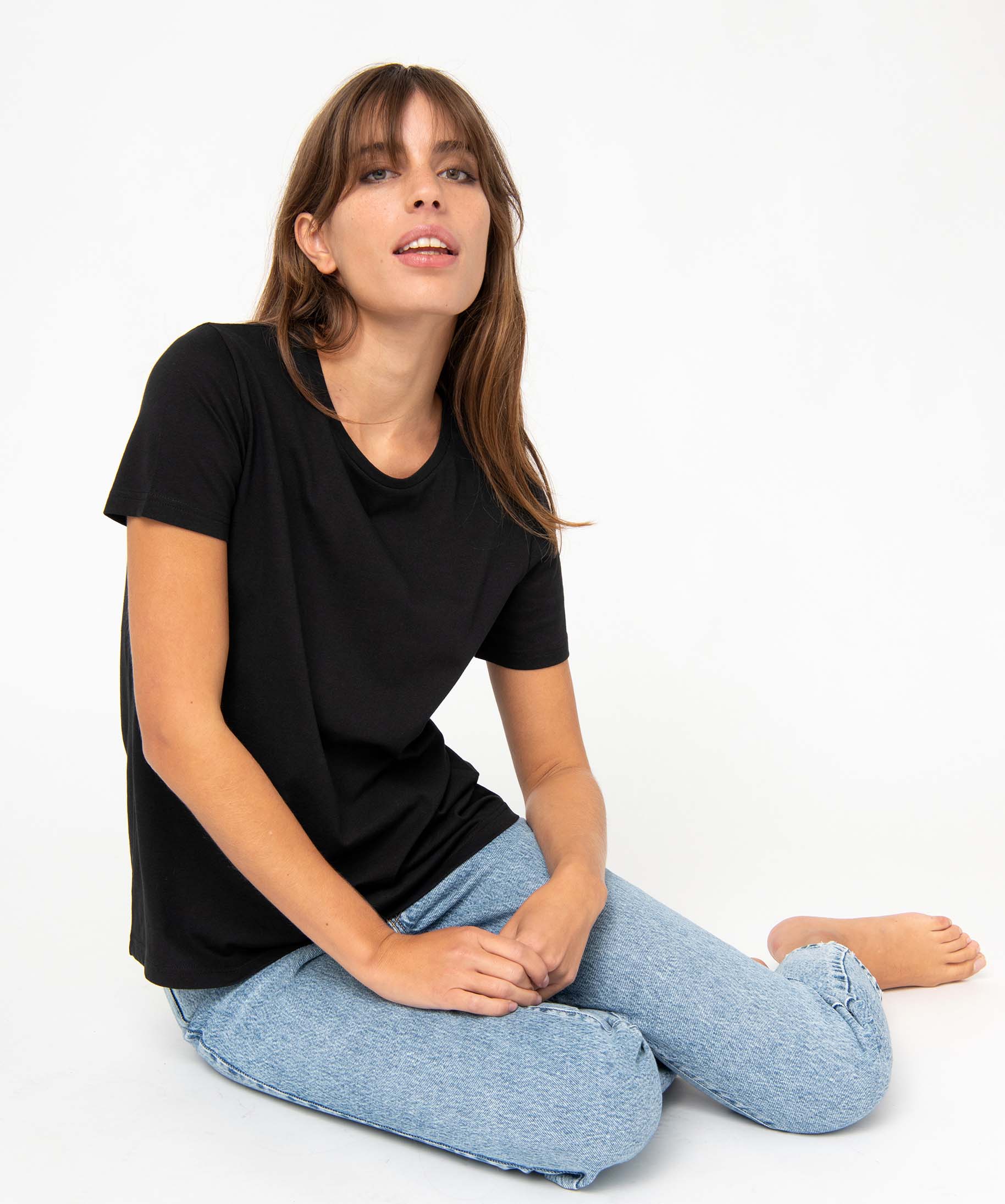Tee-shirt femme à manches courtes et col rond noir | GEMO