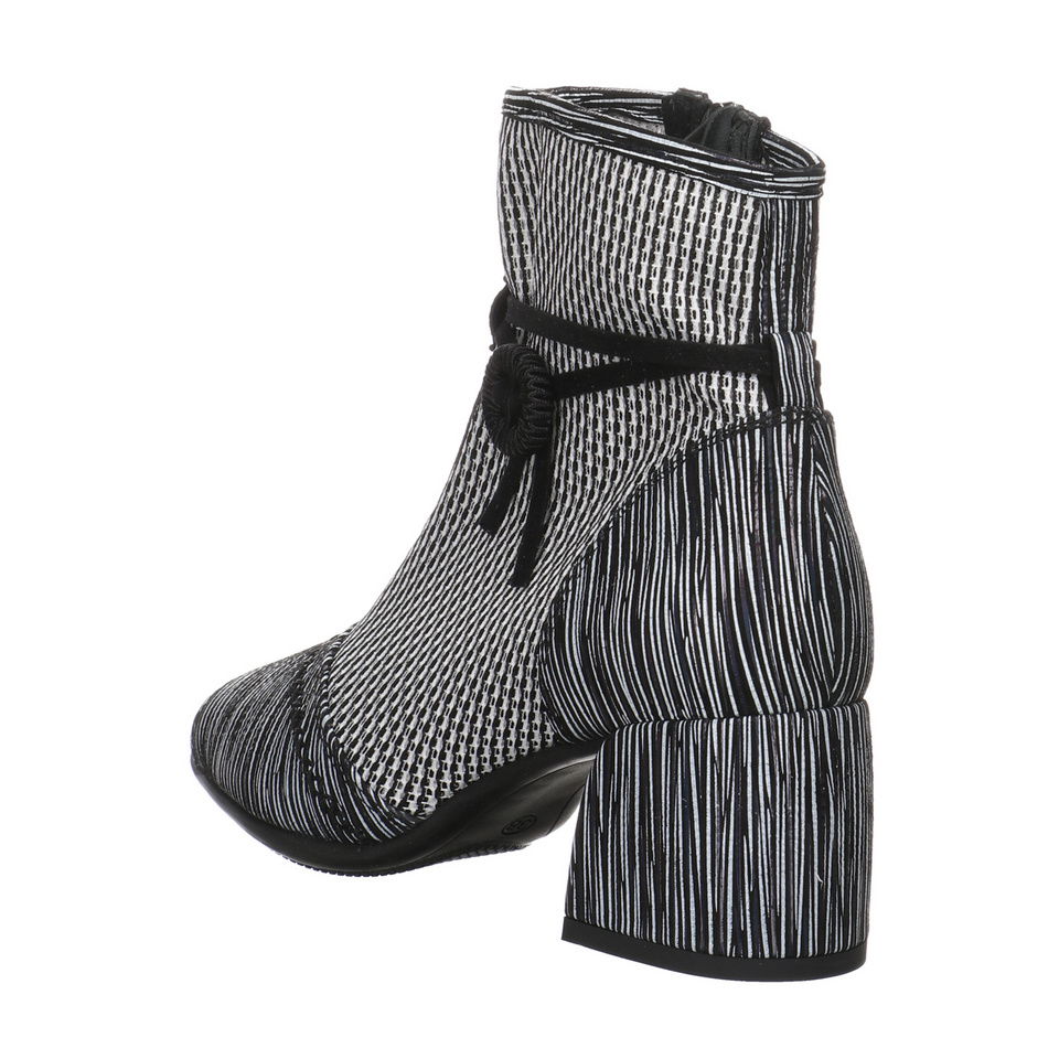 Simen Stiefelette