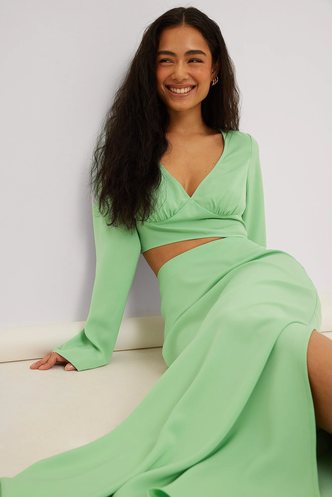 Bluse mit tiefem V-Ausschnitt