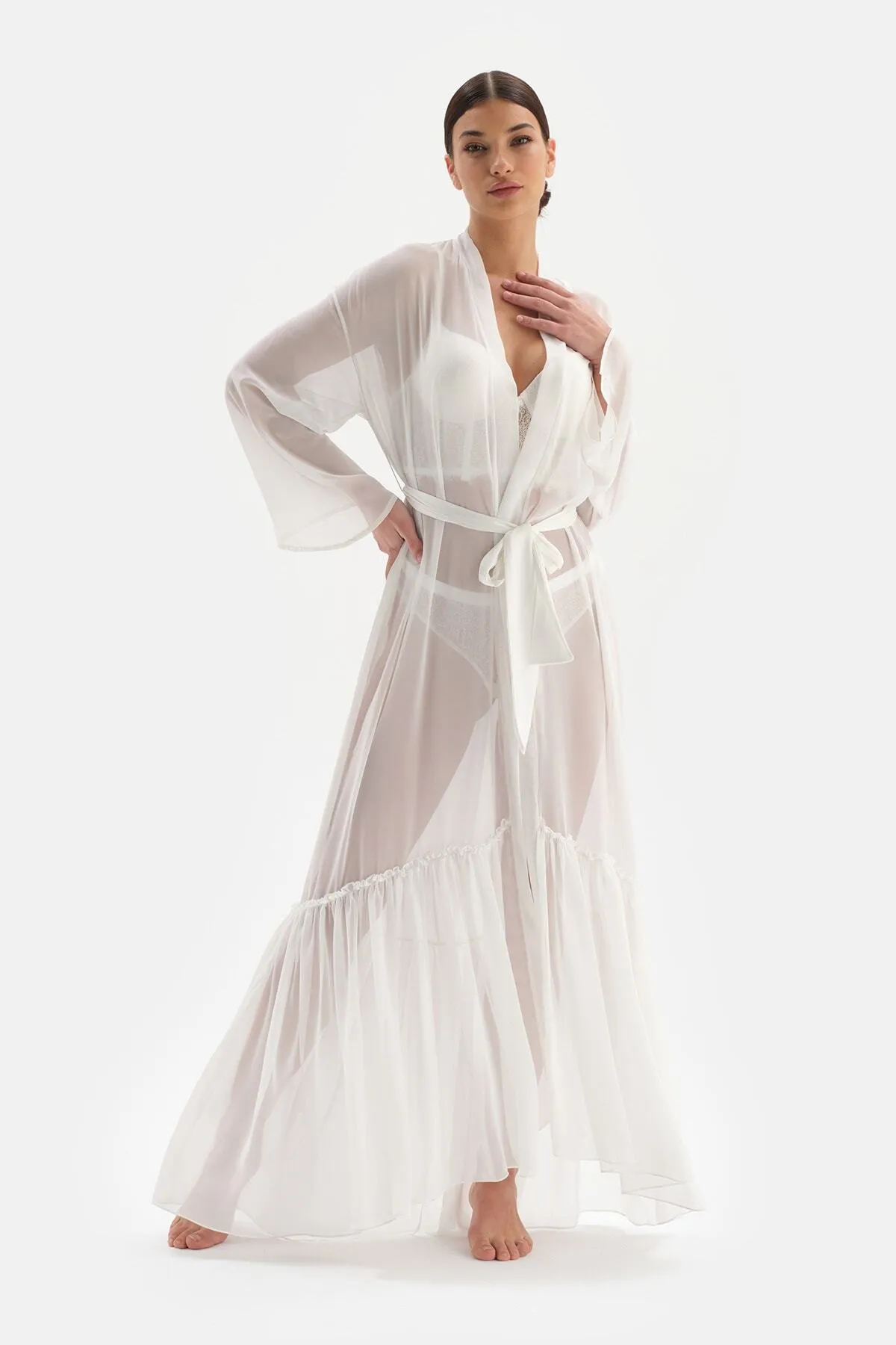 Dagi  Weißer Braut-Morgenkleid aus Chiffon mit Spitzendetail