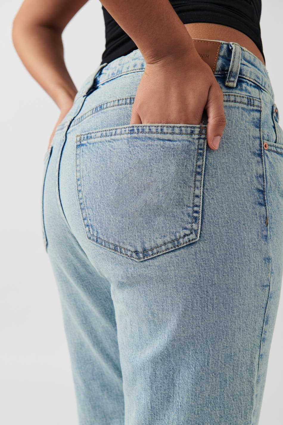 Mid straight jeans