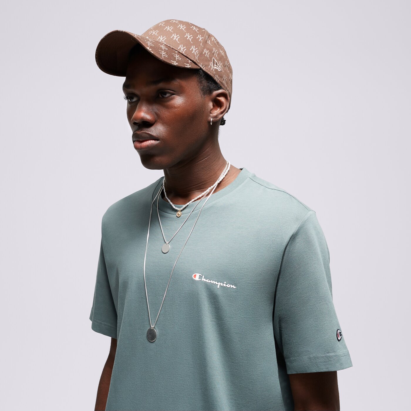 CHAMPION T-SHIRT CREWNECK Grün