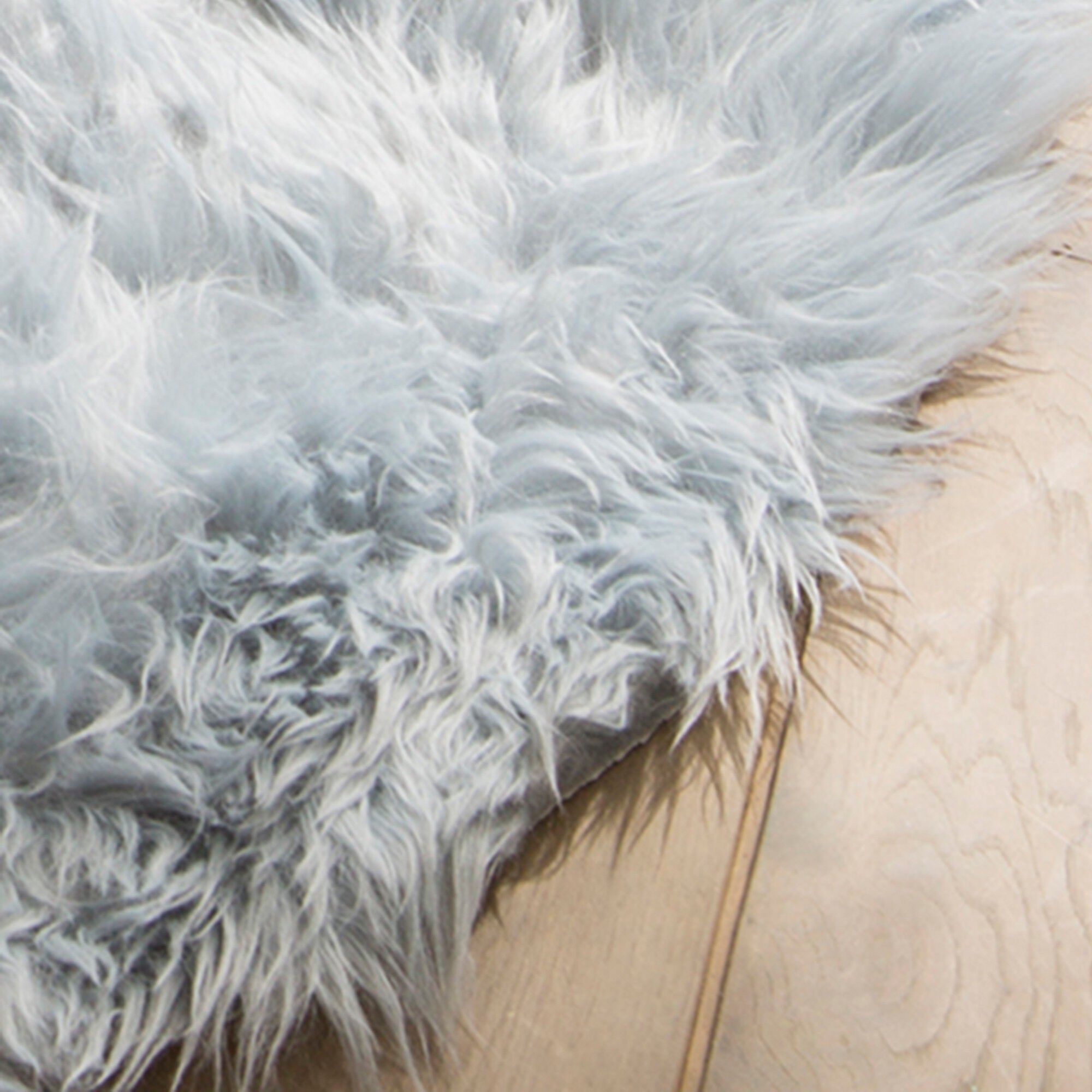 Tapis rond poils longs