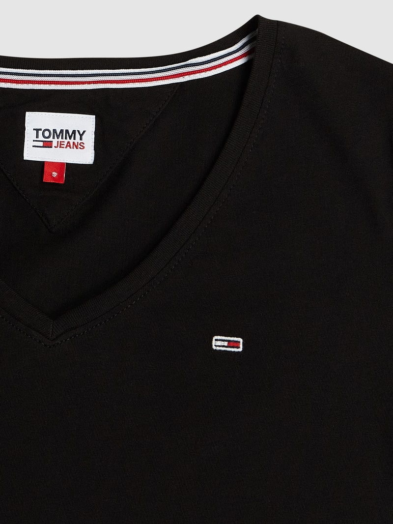 Slim Fit T-Shirt aus Bio-Baumwolle in schwarz