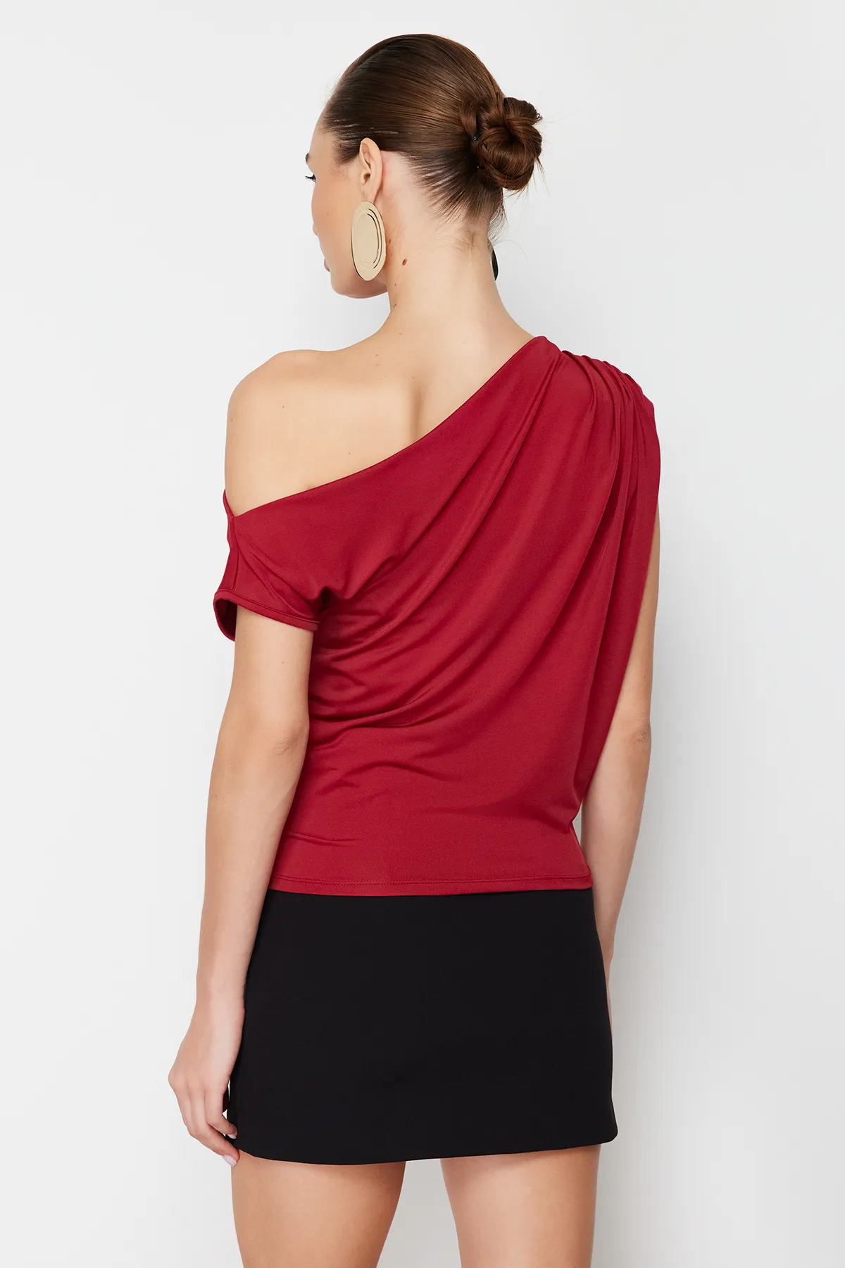 Trendyol Collection  Bordeauxrote, reguläre/normale Passform, asymmetrischer Kragen, ärmellose Stretch-Strickbluse TWOSS24BZ00396