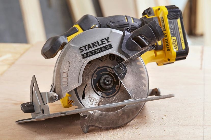 Stanley SFMCS500M2K FATMAX® V20 Akku-Kreissäge 165 mm 18 Volt 4,0 Ah Li-Ion