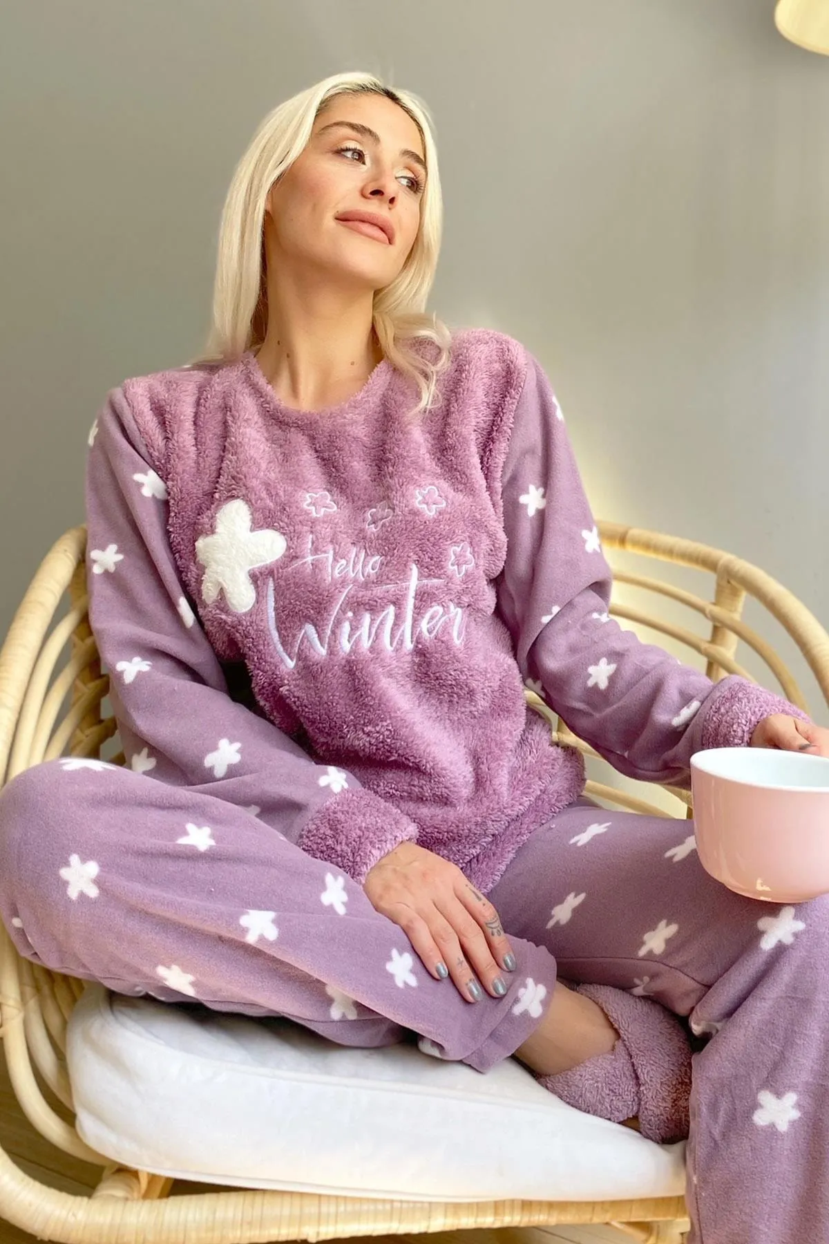 Pijamaevi  Lila Hello Winter gemustertes Plüsch-Pyjama-Set für Damen