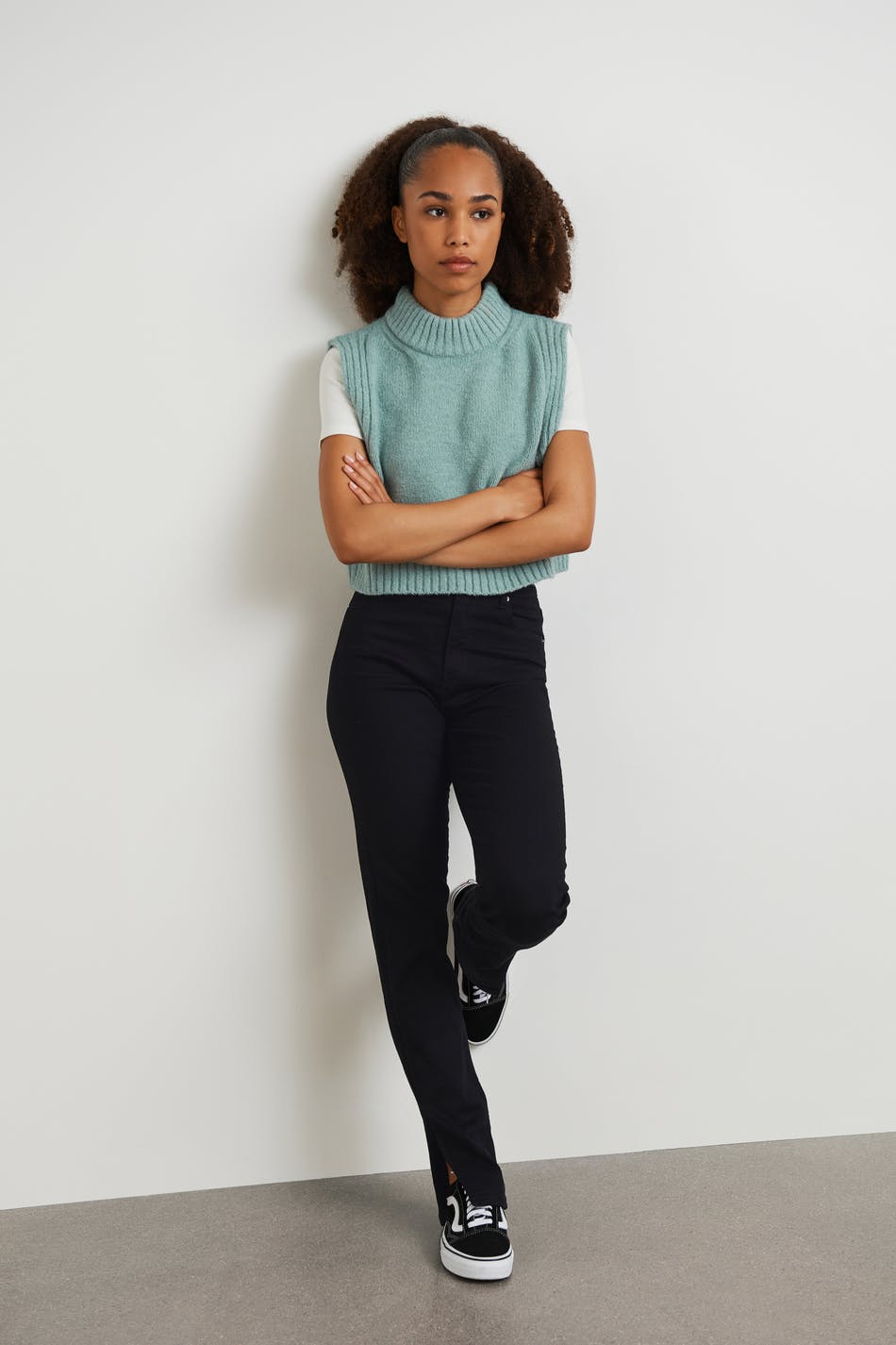 Straight slit jeans