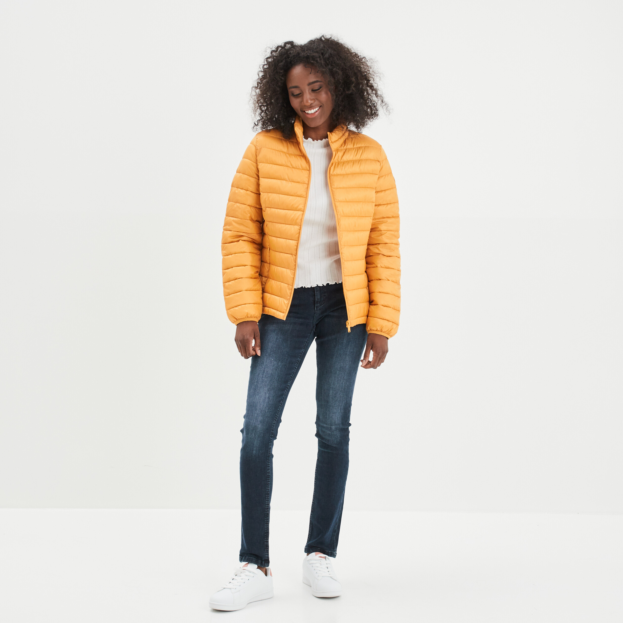 Doudoune légère droite courte jaune moutarde femme | La Halle