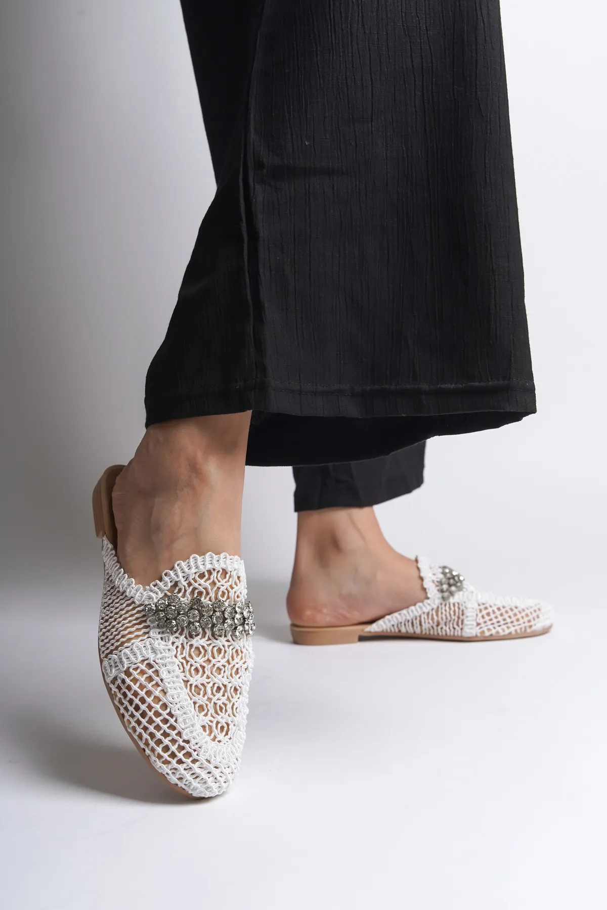 Capone Outfitters  Gestrickte Strickwaren Stoned Closed Toe Damen Hausschuhe