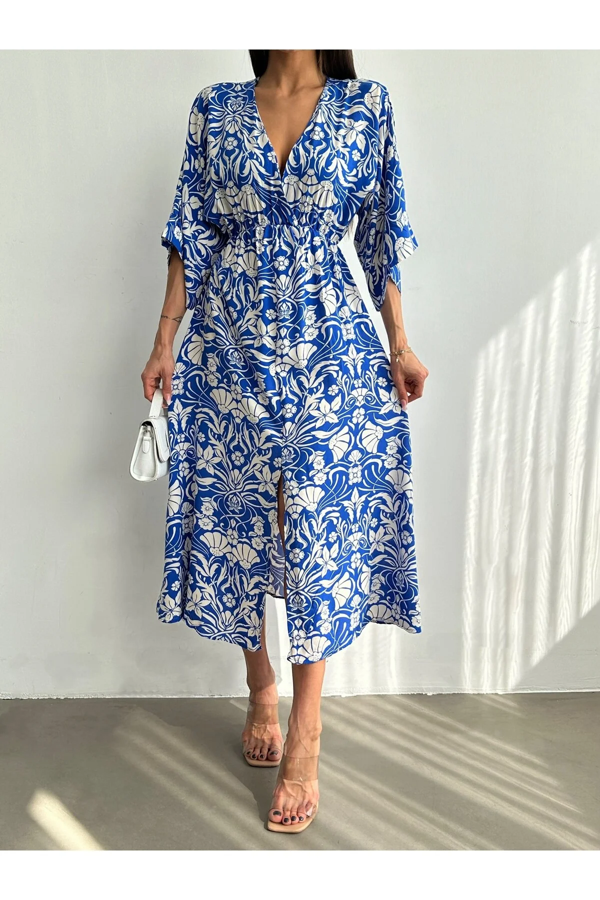 BEJNA  Blaues, zweireihiges, langes Sommerkleid mit Kragen und Schlitz für Damen
