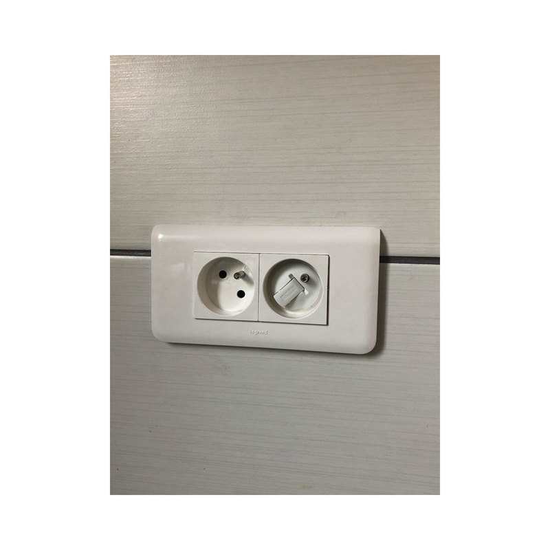 Cache prise blanc x6 OSKO Oskö