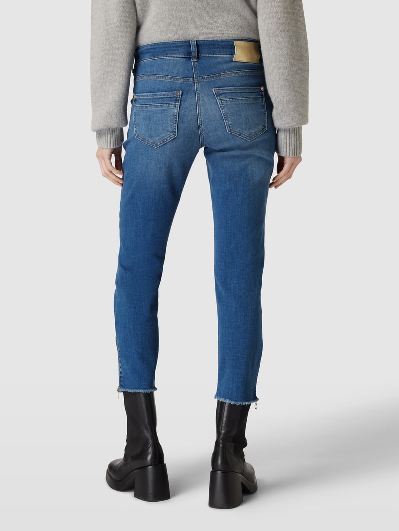 Slim Fit Jeans mit verkürzter Passform in hellblau