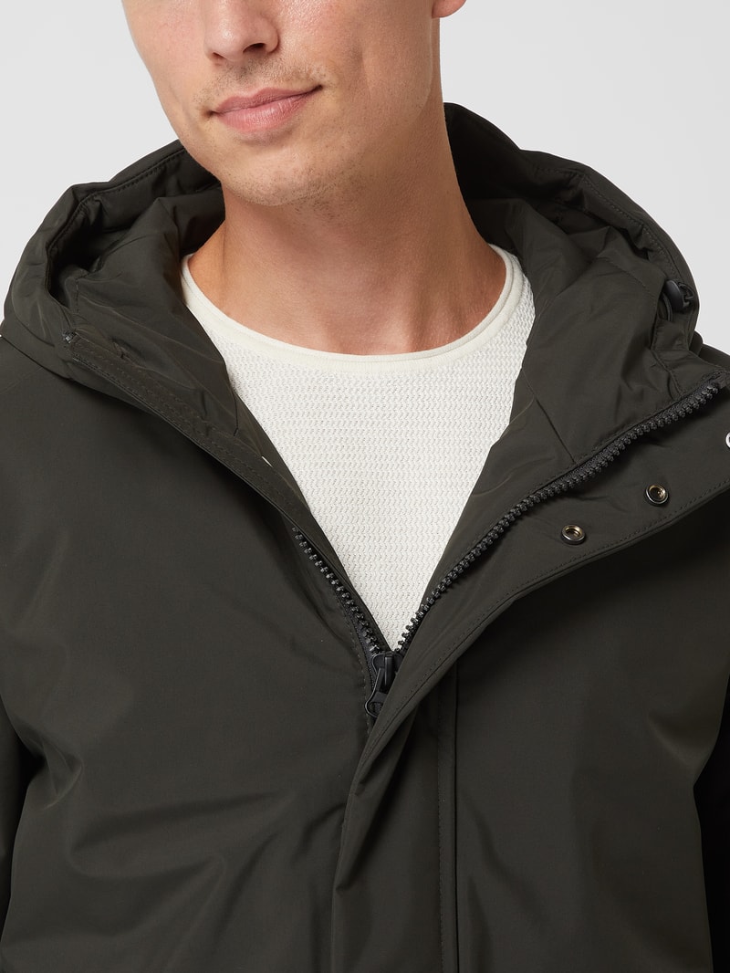 Parka mit Kapuze in olivgrün
