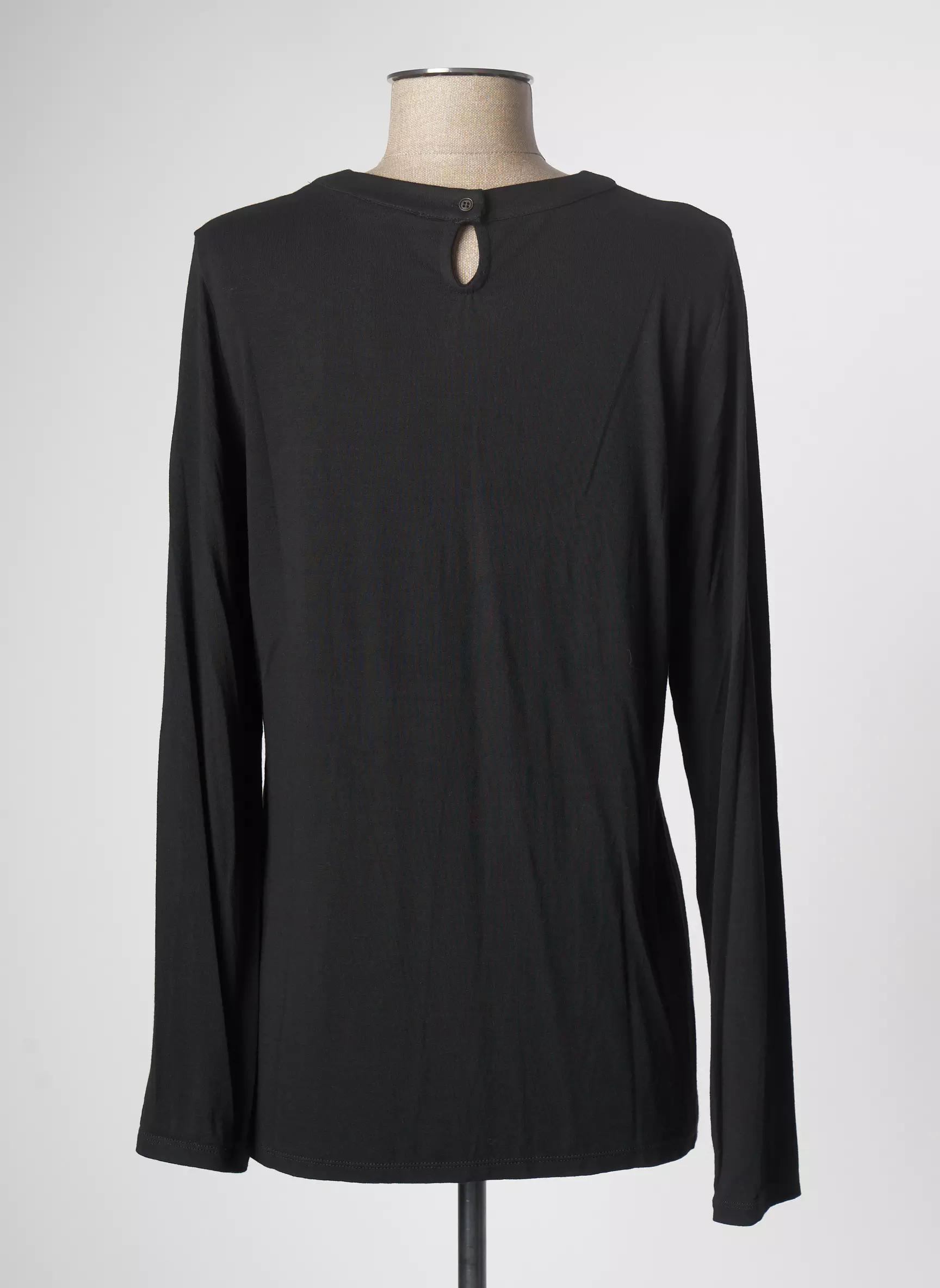 Mae Mahe Tshirts Femme couleur noir