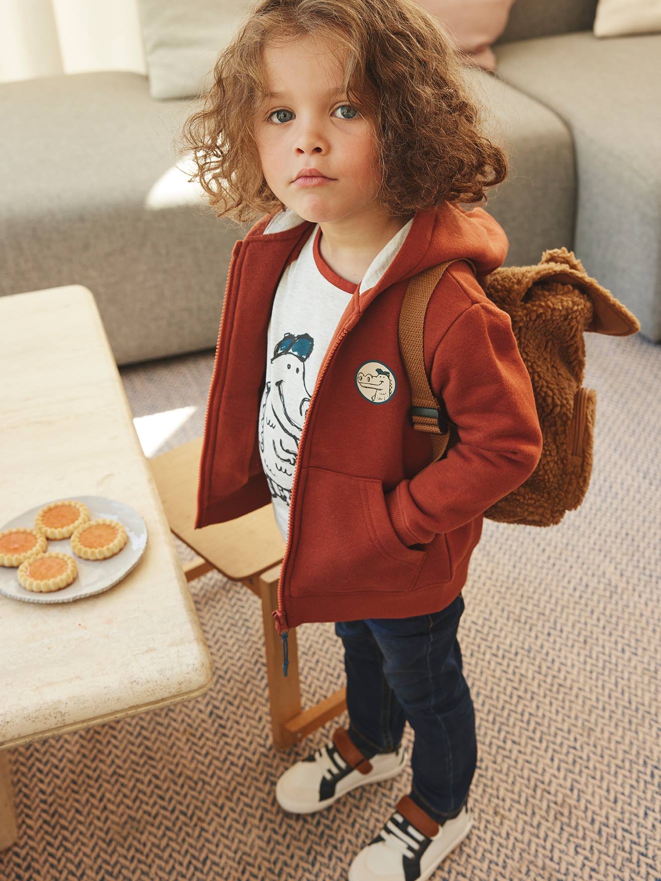 Sweat zippé avec capuche à crête noisette