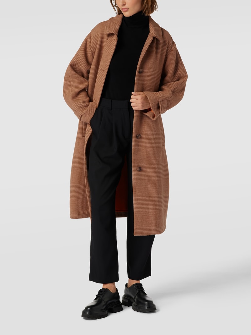 Mantel mit Allover-Muster in camel