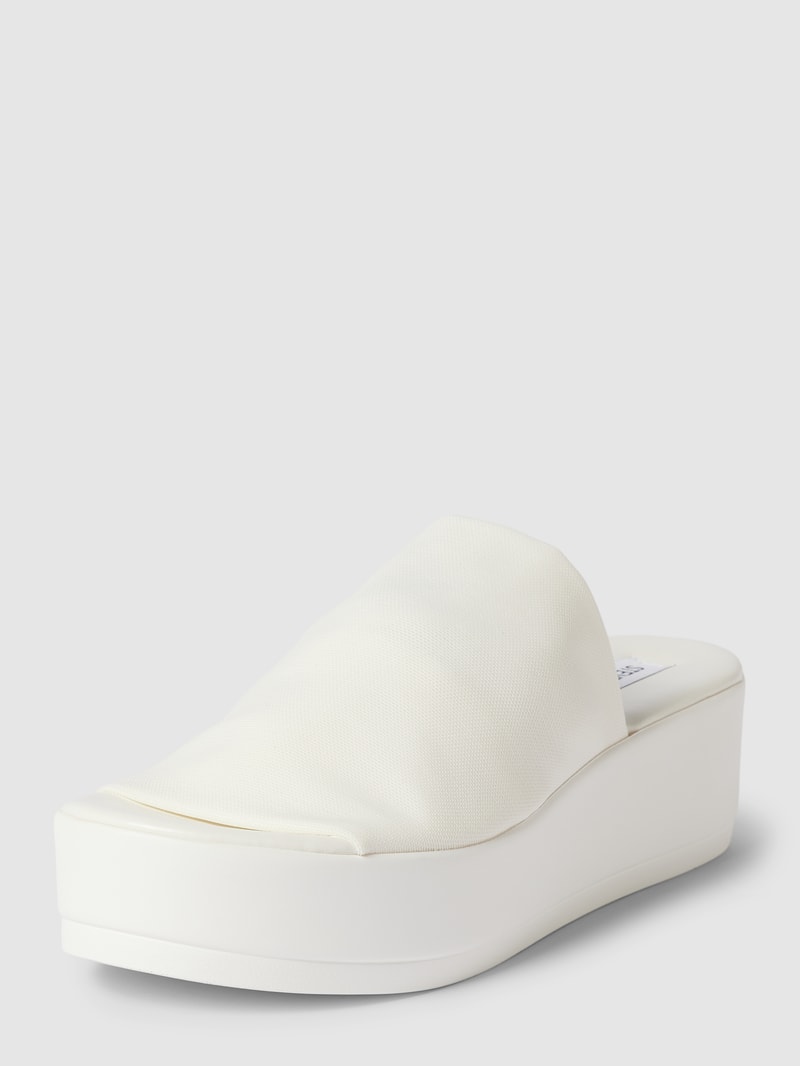 Pantoletten mit Plateausohle Modell 'SLINKY' in offwhite